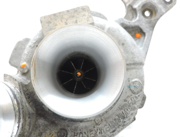 OE BMW F20 F21 F22 F30 F31 2,0 dīzelis B47 turbokompresors 8570082 🚨 Bojāts 🚨