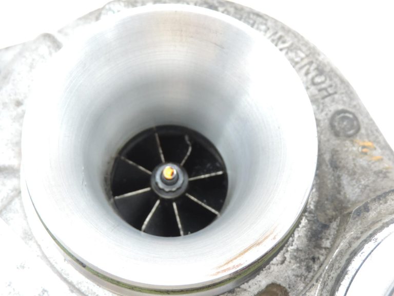 OE BMW F20 F21 F22 F30 F31 2,0 dīzelis B47 turbokompresors 8570082 🚨 Bojāts 🚨