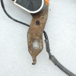 BMW F20, F21, F22, F30, F31, F34 aizmugurējais kreisais līmeņa sensors ar savienotāju 6860843