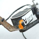 BMW F20, F21, F22, F30, F31, F34 aizmugurējais kreisais līmeņa sensors ar savienotāju 6860843