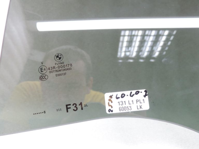 Oe BMW F31 F31LCI SSG aizmugurējā kreisā durvju stikla tonētais variants 51357259843