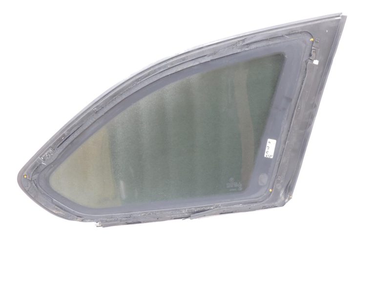 Oe BMW F31 F31LCI SSG aizmugurējais kreisais sānu logs, tonēts 51377259247