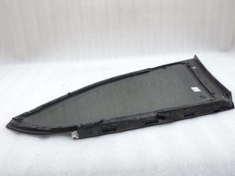 Oe BMW F31 F31LCI SSG aizmugurējais kreisais sānu logs, tonēts 51377259247