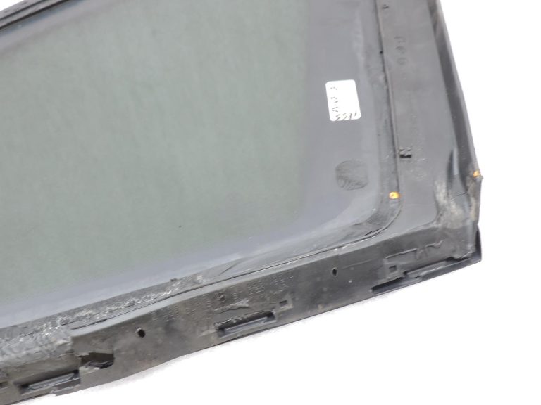 Oe BMW F31 F31LCI SSG aizmugurējais kreisais sānu logs, tonēts 51377259247