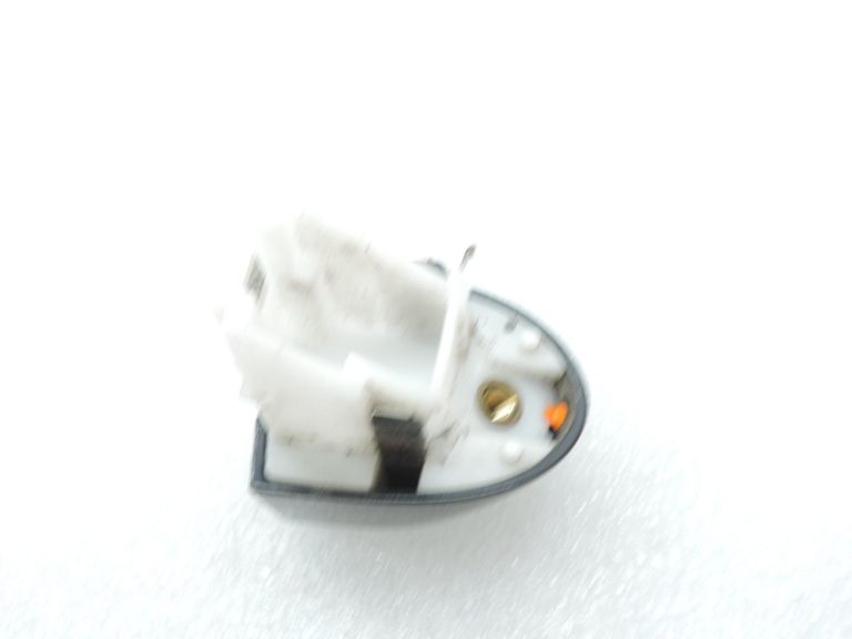 BMW F20, F90, F30, F31, F34, F35 aizmugurējā kreisā durvju rokturi 51217207561 475 melna