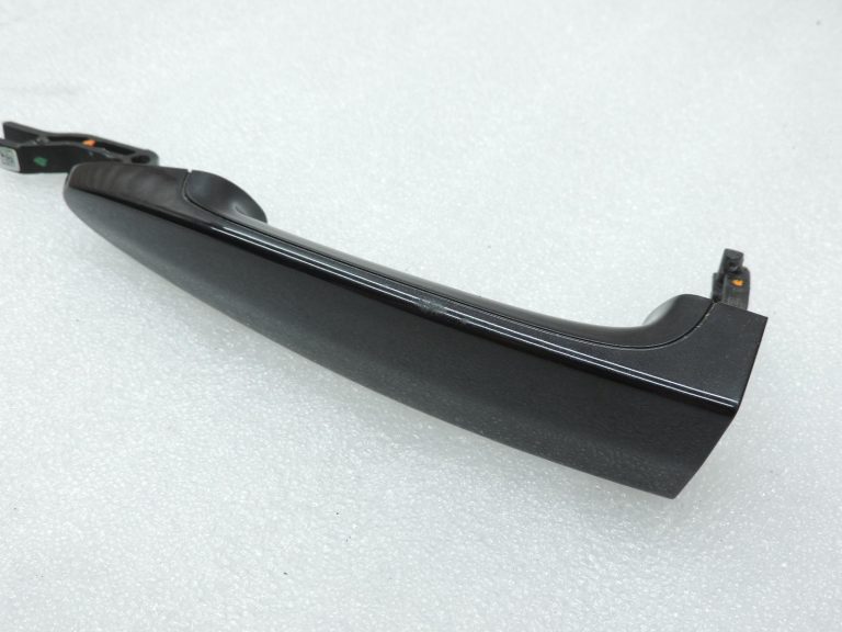 BMW F20, F90, F30, F31, F34, F35 aizmugurējā kreisā durvju rokturi 51217207561 475 melna