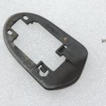 BMW F20, F21, F22, F30, F31, F34 durvju slēdzenes uzgalis priekšā pa kreisi 475 melns