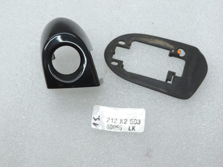 BMW F20, F21, F22, F30, F31, F34 durvju slēdzenes uzgalis priekšā pa kreisi 475 melns