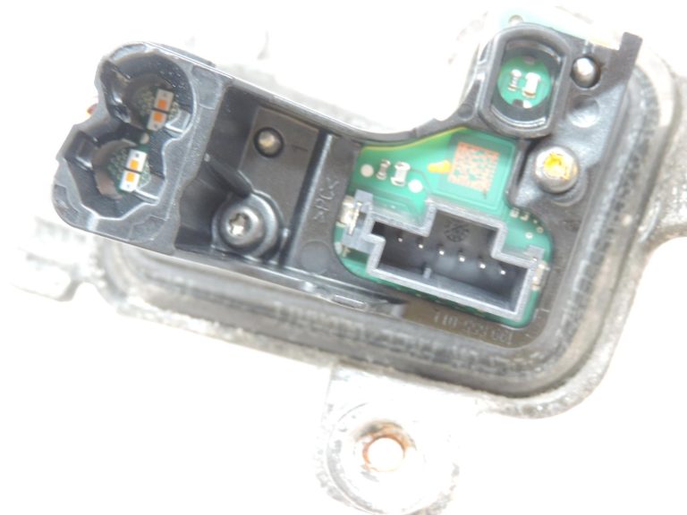 OE BMW 3. sērijas F30LCI F31LCI pagrieziena rādītāja LED modulis, kreisais pagrieziena rādītājs, vadības bloks 7419619