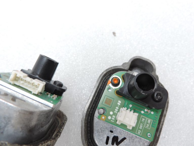 BMW F30LCI, F31LCI, F35LCI LED dienasgaismas lukturu vadības bloka komplekts 63117419615