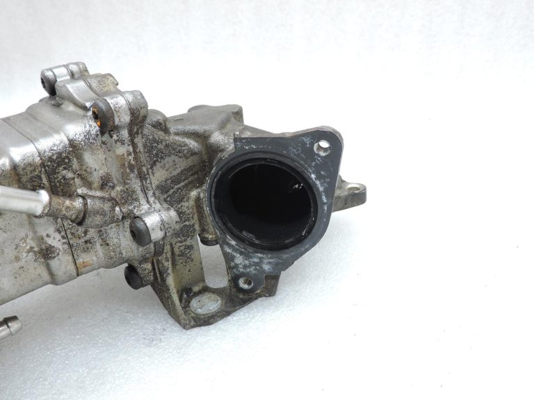 OE BMW F20, F21, F22, F30, F31, F34 dīzeļdzinēju B47 AGR dzesētājs 11717822347