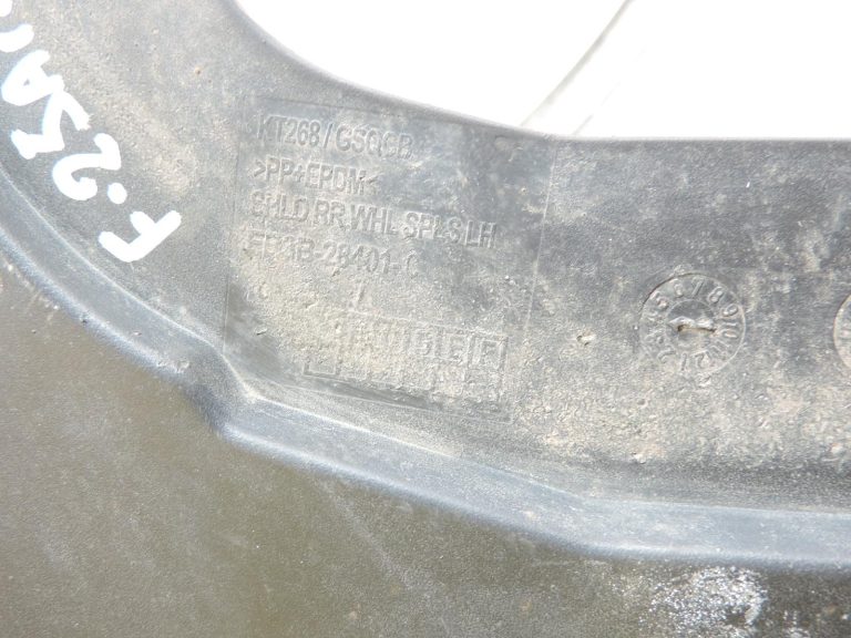 Ford Ranger P375 TKE aizmugurējo dubļu aizsargu komplekts (kreisais + labais)