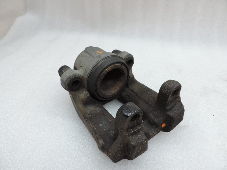 OE BMW F20, F21, F22, F30, F31, F34 dīzeļdzinējs B47 priekšējais labais bremžu kalips 6857688