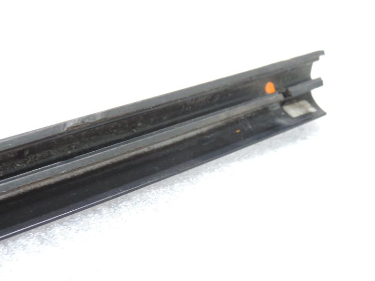 OE BMW F31 F31LCI virsbūves dekoratīvā līste, kreisā puse 51337260943