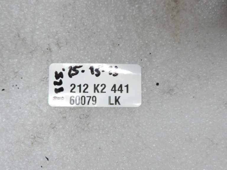 OE BMW F20, F21, F22, F30, F31, F34 dīzeļdzinēju B47 priekšējā bremžu kluča kronšteins 6850971
