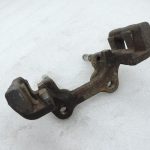 OE BMW F20, F21, F22, F30, F31, F34 dīzeļdzinēju B47 aizmugurējā bremžu kluča kronšteins 6850860