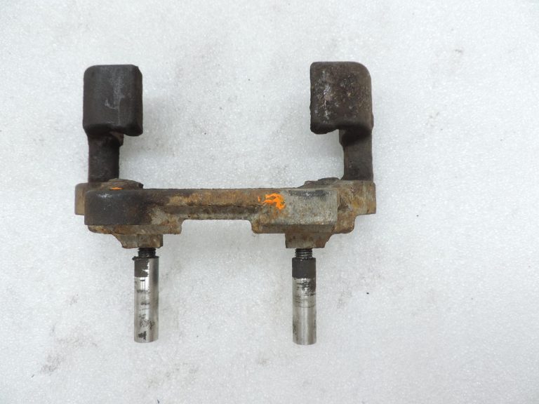 OE BMW F20, F21, F22, F30, F31, F34 dīzeļdzinēju B47 aizmugurējā bremžu kluča kronšteins 6850860