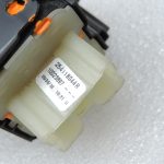 Opel Vivaro B Renault Trafic III priekšējā kreisā loga pacēlāja slēdzis 93452320
