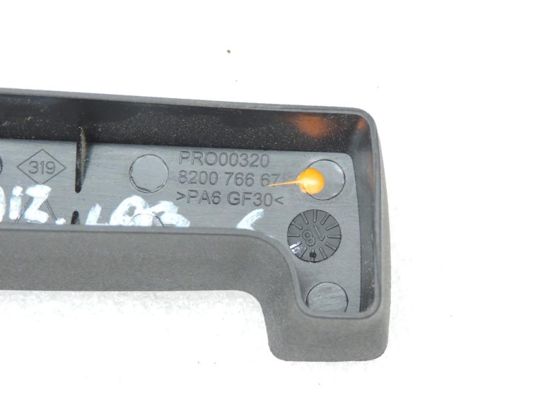 OE Opel Vivaro B Renault Trafic III labās puses bīdāmās durvis, iekšējā durvju rokturi 8200766678