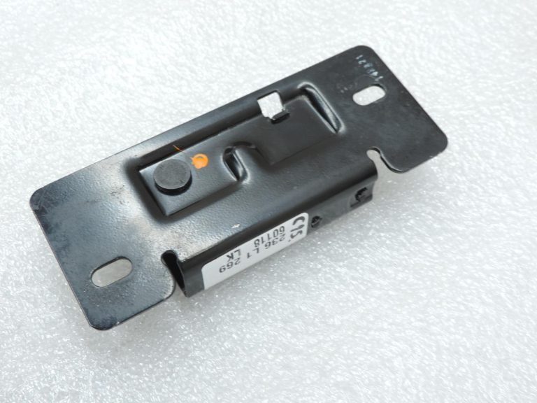 OE Opel Vivaro B Renault Trafic III aizmugurējā labā apakšējā durvju slēdzene 91166043