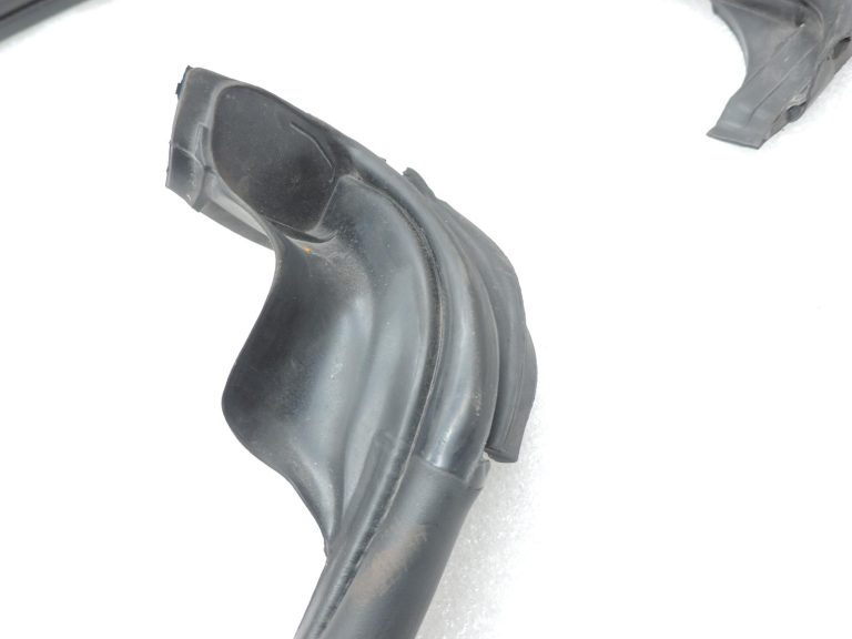 OE Opel Vivaro B Renault Trafic III aizmugurējās durvju blīvējums, labajā pusē pa vidu 93457271