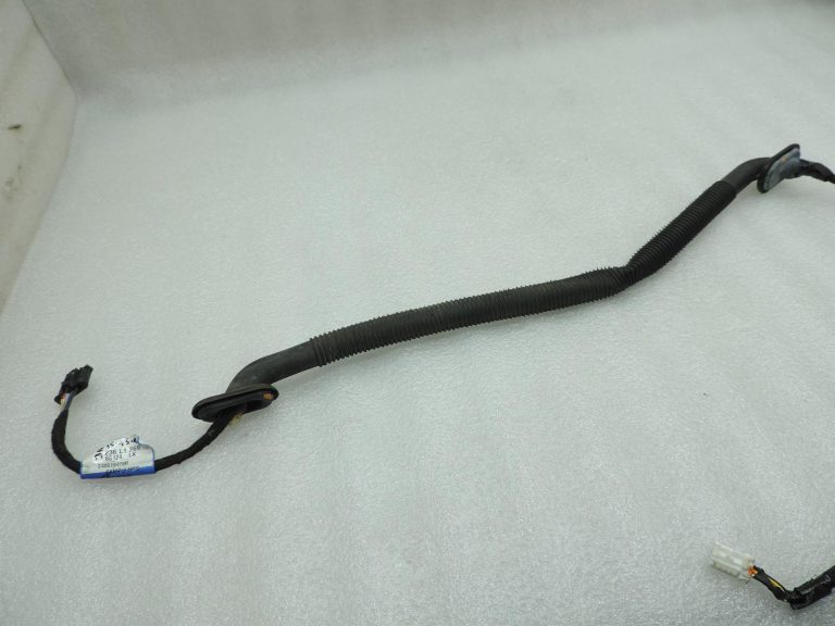OE Opel Vivaro B aizmugurējā labā puses bagāžnieka durvju vadu kopne 93455507 240516479R