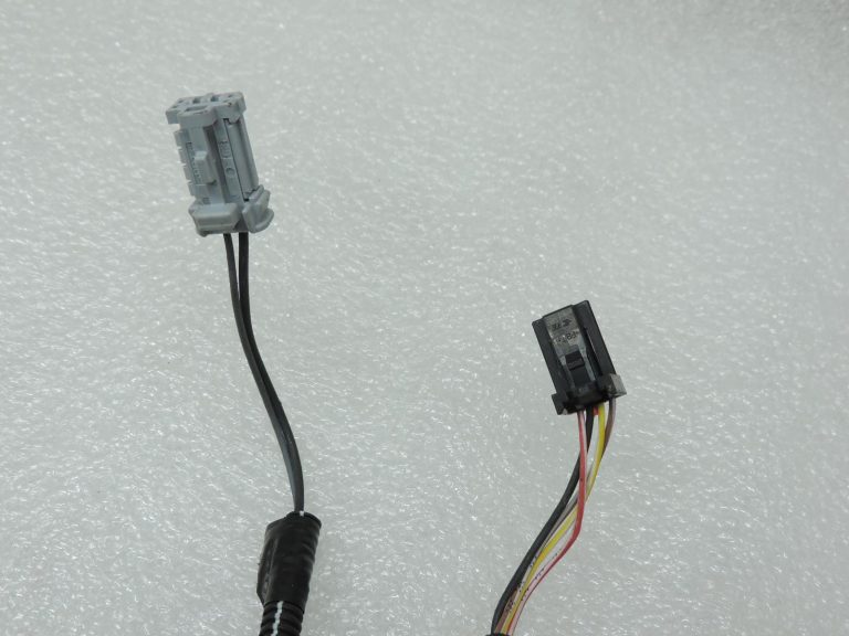 OE Opel Vivaro B aizmugurējā kreisā durvju vadu kopne 93455508 240528332R