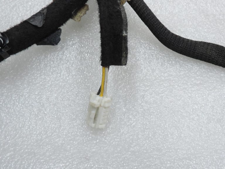 OE Opel Vivaro B aizmugurējā kreisā durvju vadu kopne 93455508 240528332R