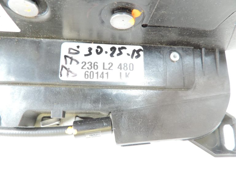 OE Opel Vivaro B Renault Trafic III durvju slēdzene, bīdāmās durvis labajā pusē 93459206