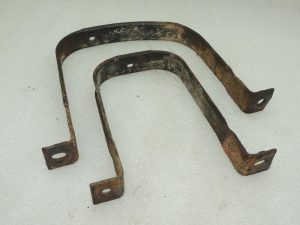 Oriģinālais „Ford Ranger“ AdBlue tvertnes stiprinājuma siksnu komplekts, siksnas 2029493, 2029494, GB3G