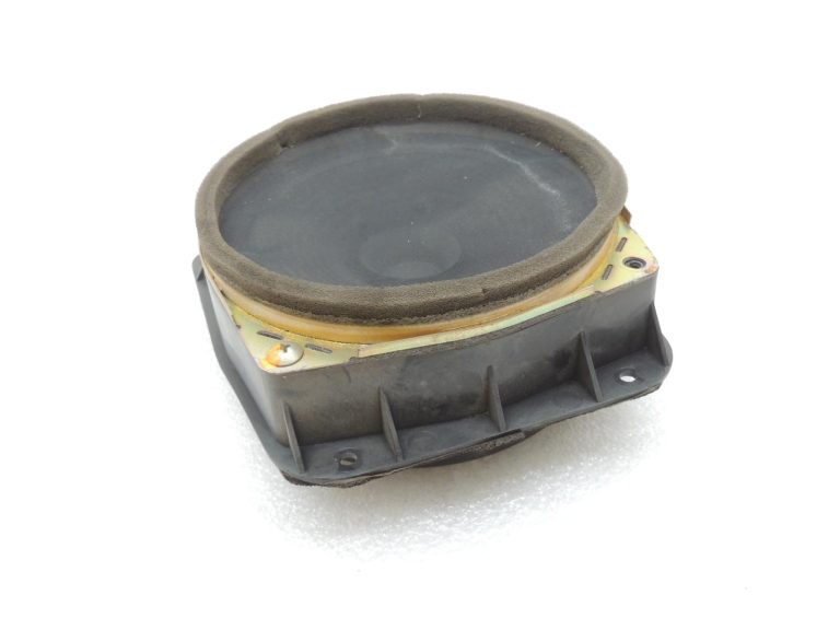 Mitsubishi L200 K7 Skaļrunis aizmugurējais kreisais pasūtījums pa labi 8720A024 MR141337