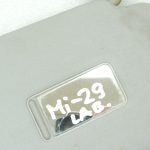 Oriģinālā Mitsubishi Pajero V7 V6 Saules aizsarglīdzeklis labajā pusē, pelēks MN148056HA