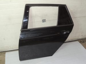 BMW 3\\\' F31 +LCI Aizmugurējās kreisās durvis 475 melns-safīra metālisks 41009628765
