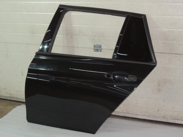 BMW 3\’ F31 +LCI Aizmugurējās kreisās durvis 475 melns-safīra metālisks 41009628765