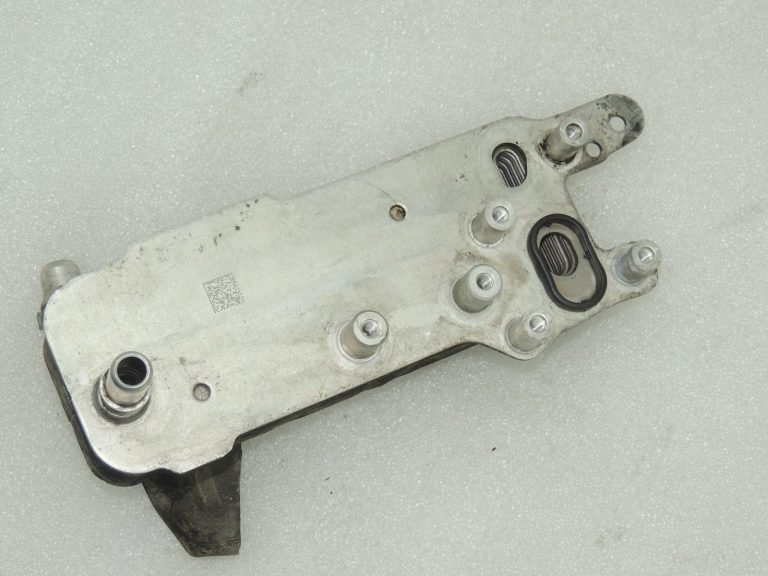 Oriģināls BMW F30 F31 LCI automātiskās pārnesumkārbas eļļas dzesētājs 17218514515