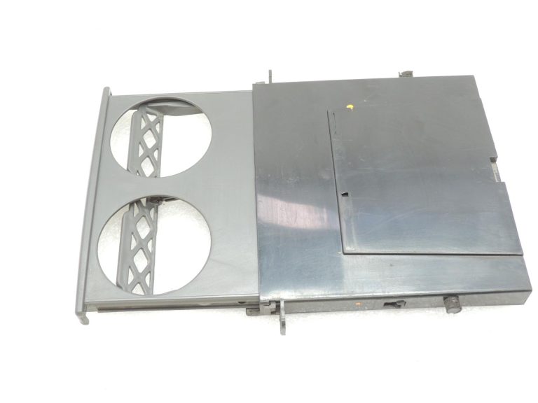 Mitsubishi L200 K7 K6 instrumentu paneļa krūzes turētājs MR206054