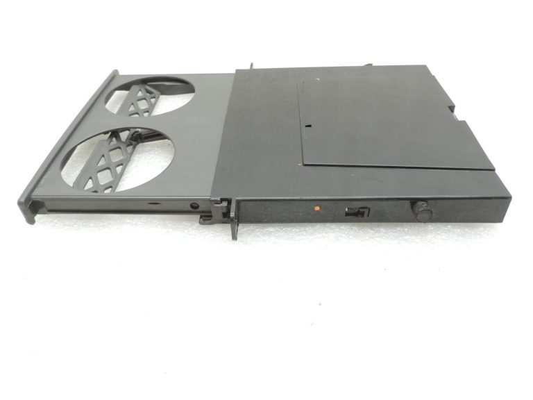 Mitsubishi L200 K7 K6 instrumentu paneļa krūzes turētājs MR206054
