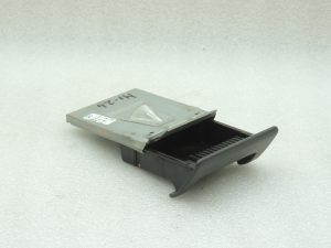 Mitsubishi L200 K7 K7 K6 K9 Priekšējā paneļa pelnu trauks MR732035