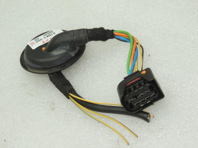 Oriģināls BMW F30 F31 degvielas sūkņa savienotājs ar vadu 16117344067
