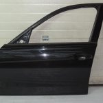BMW 3\’ F30 F31 F35 F35 F80 M3 +LCI Durvju priekšējā kreisā 475 melns-safīra metālika krāsā