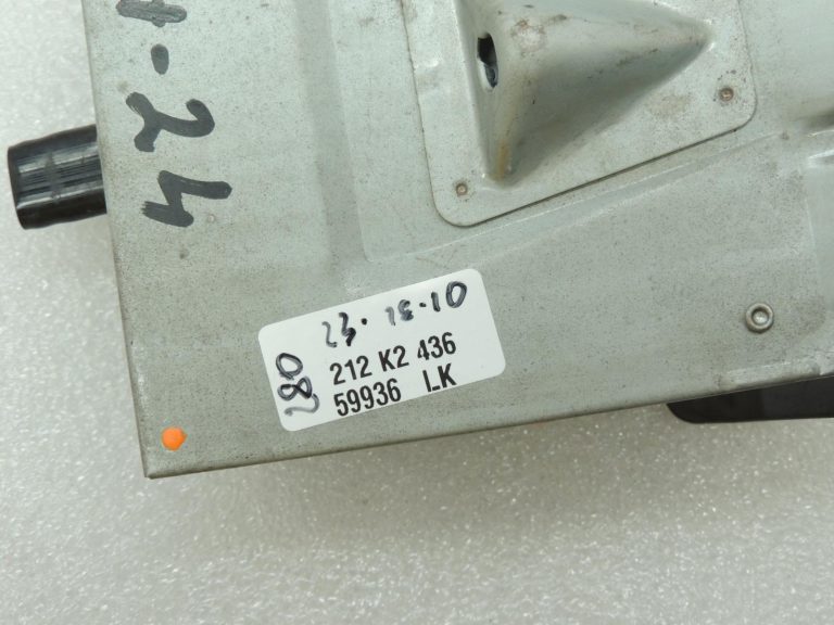 Mitsubishi L200 K7 K7 K6 K9 Priekšējā paneļa pelnu trauks MR732035