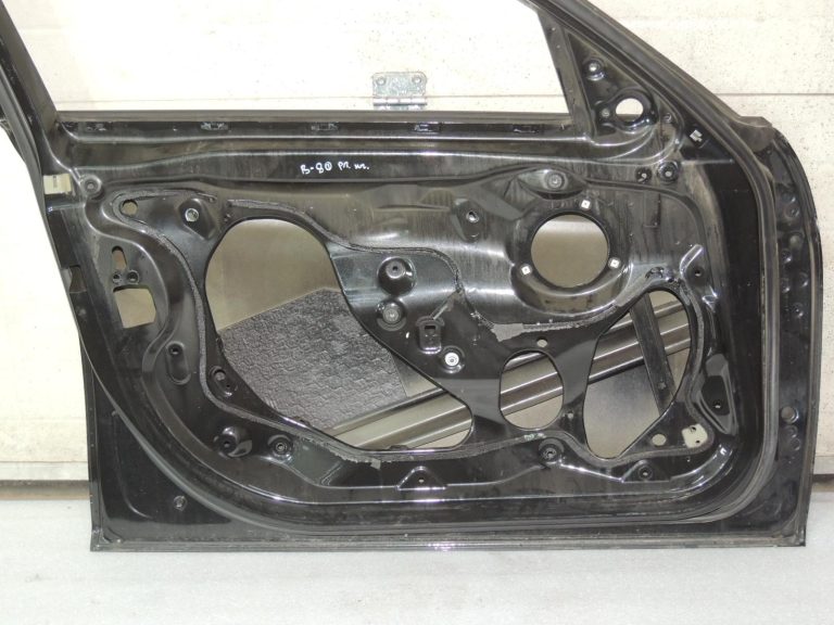 BMW 3\’ F30 F31 F35 F35 F80 M3 +LCI Durvju priekšējā kreisā 475 melns-safīra metālika krāsā