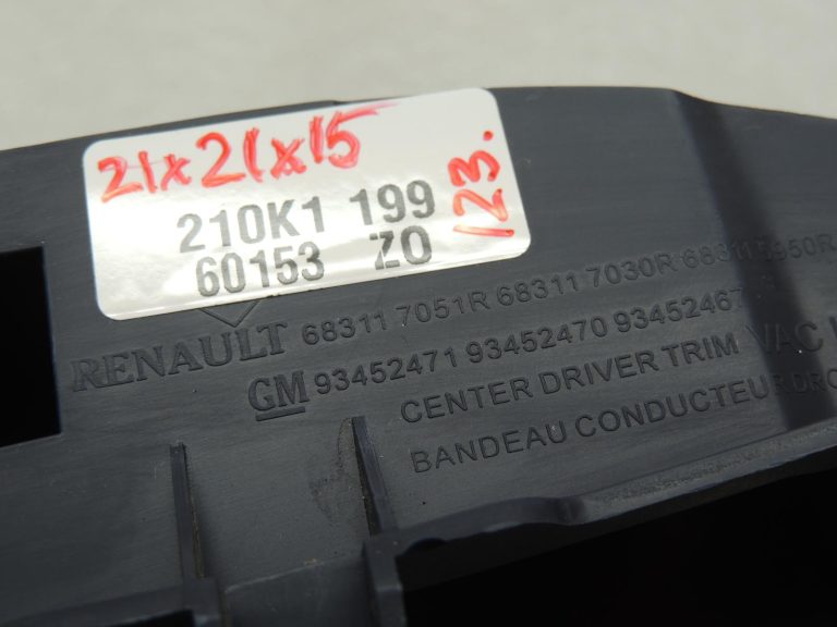 OEM Opel Vivaro B Renault Trafic III apdare, instrumentu paneļa vidusdaļa 93452470