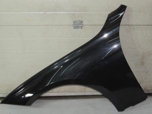 BMW 3\' F30 F31 F35 +LCI Aizsargs priekšējais kreisais 475 melns-safīra metālisks