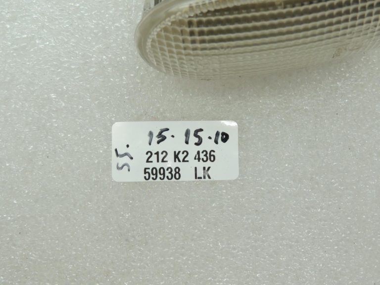 Mitsubishi L200 K7 K6 KH8W KH9W Priekšējais sānu indikators 8351A004
