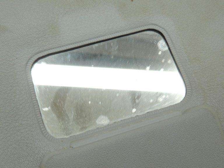 Mitsubishi L200 K7 Saules aizsarglīdzeklis kreisais, pelēks ar spoguli MR787756
