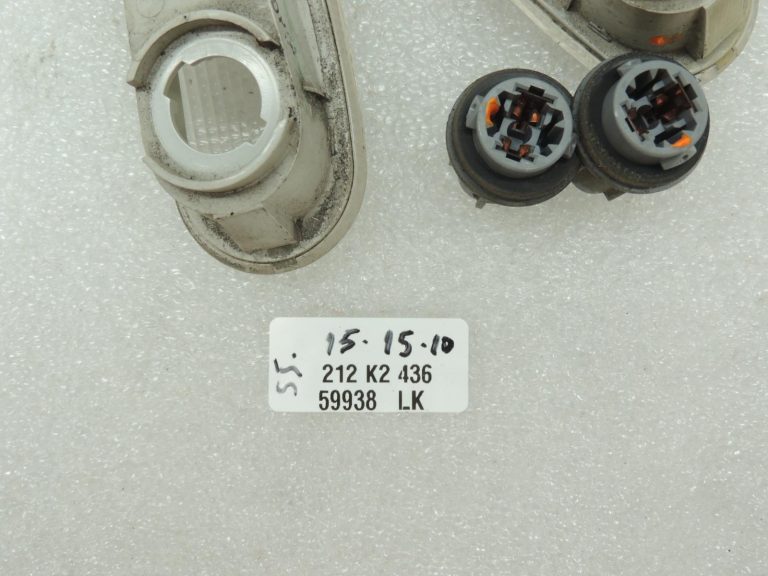 Mitsubishi L200 K7 K6 KH8W KH9W Priekšējais sānu indikators 8351A004