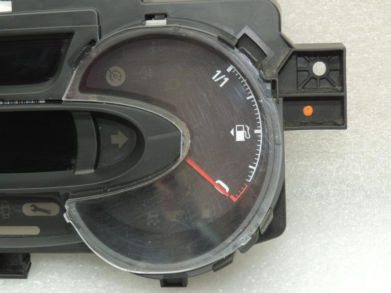 OEM Opel Vivaro B Renault Trafic III instrumentu panelis ar spidometru 93461383