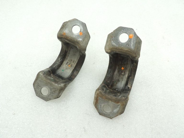 OE BMW F23, F30, F31, F34, F32, F33 priekšējās ass stabilizatora skavu komplekts