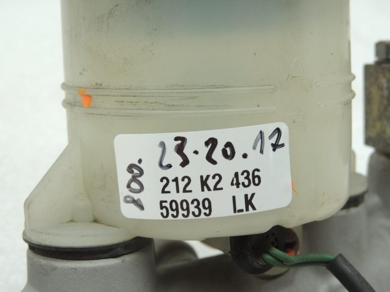 Mitsubishi L200 K7 K6 K9 Bremžu galvenais cilindrs MB699830